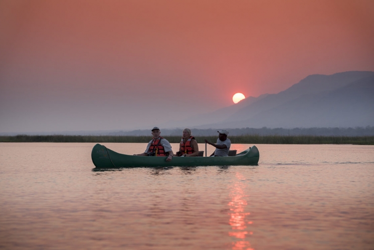 Safari en canoé à Manapools, voyage au Zimbabwe