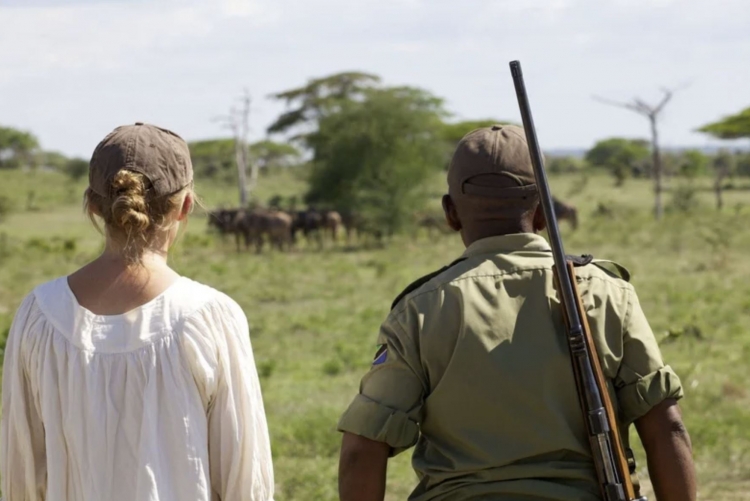 Safari à pied accompagné par un guide ranger armé