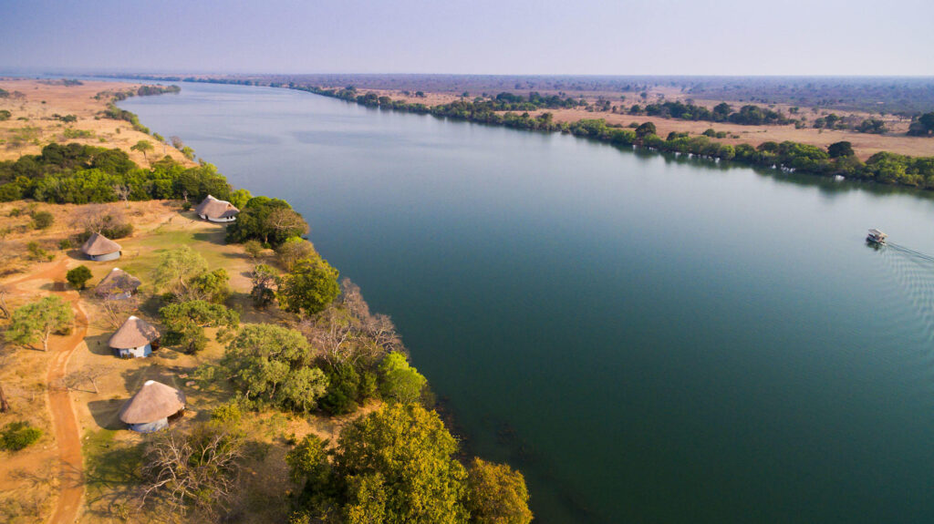 Safari Zambie, Afrique, parc de Kafue, voyage hors radars, nature sauvage, découverte de la faune, safari exclusif et rare, berceau des safaris, camps intime, loin de la foule, séjour sur-mesure