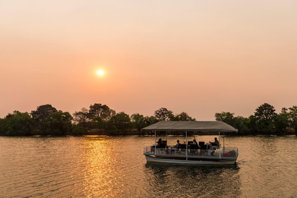 Safari Zambie, Afrique, parc de Kafue, voyage hors radars, nature sauvage, découverte de la faune, safari exclusif et rare, berceau des safaris, camps intime, loin de la foule, séjour sur-mesure