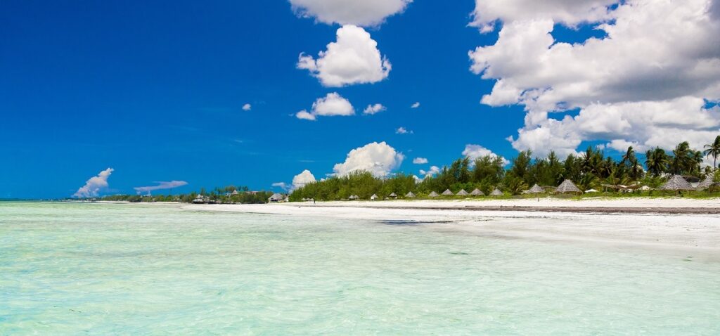 Voyage Zanzibar, safari Tanzanie, hôtel de charme, boutique hôtel, plage de sable blanc, confort, voyage de noces, découverte, détente, voyage sur-mesure, agence spécialisée